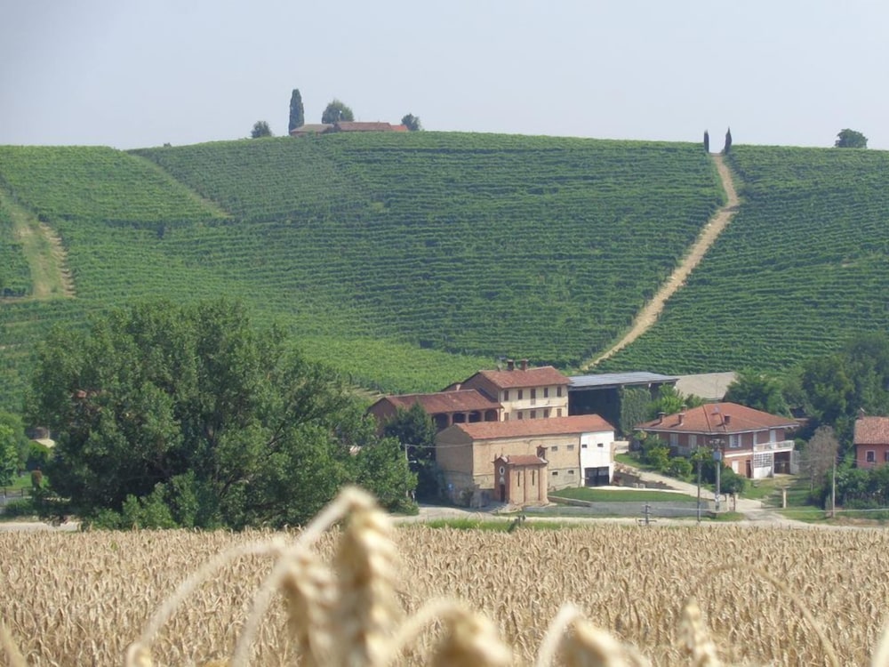 Gran Collina — hotel in San Damiano D'asti