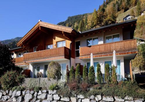 Appartement Svea — 4-Star Luxury Hotel in Zell Am See, Austria