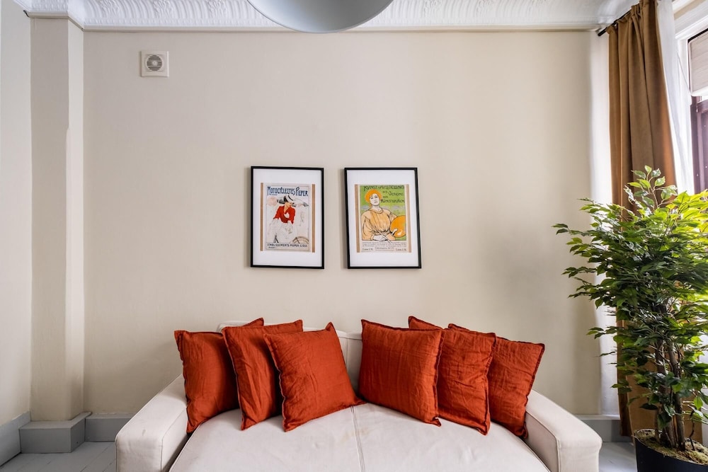 Modern Flat With Central Location in Beyoglu — 4-Star Luxury Hotel in Istanbul, Turkey