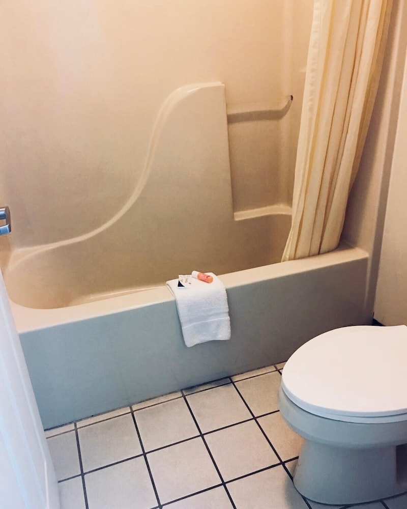 Rest Inn Motel - photo 21