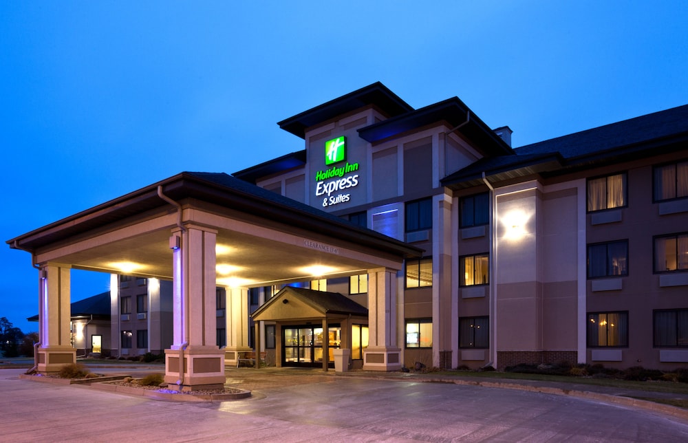 Holiday Inn Express & Suites Worthington by IHG - photo 39
