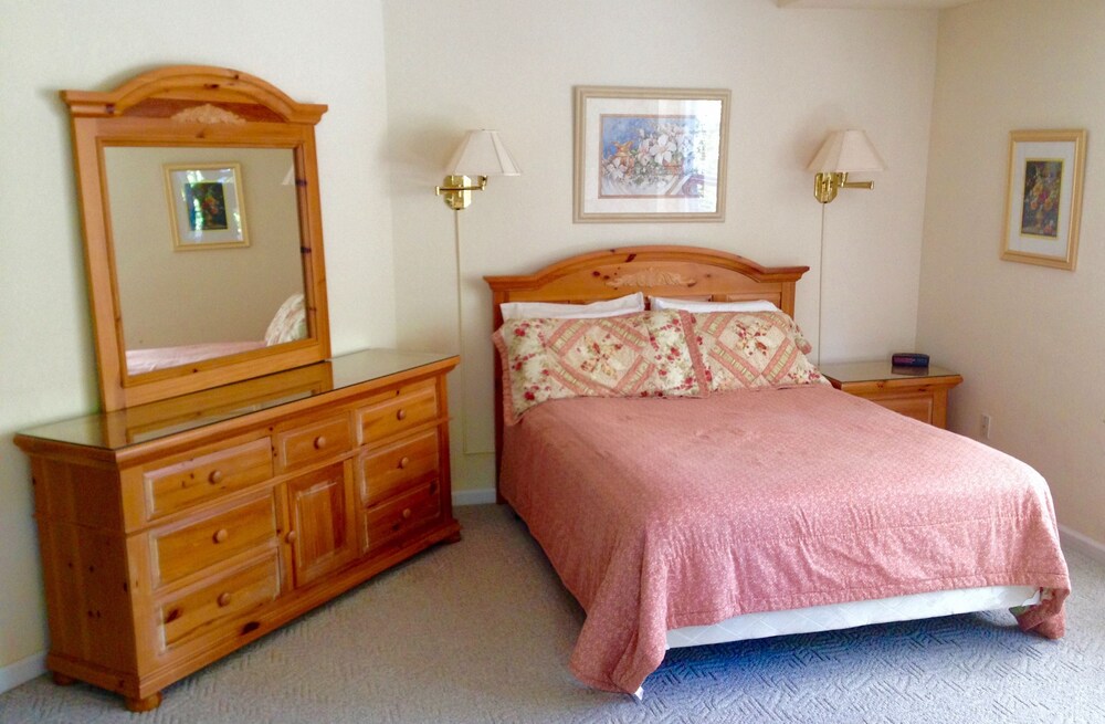 Willowbrook Inn - photo 8