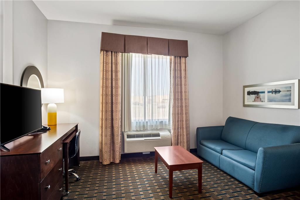 Comfort Suites Waxahachie Dallas - photo 17