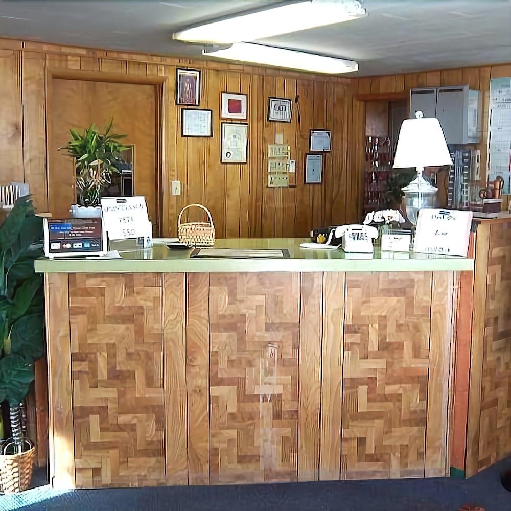 Knights Inn Cozad Lexington Area - photo 2