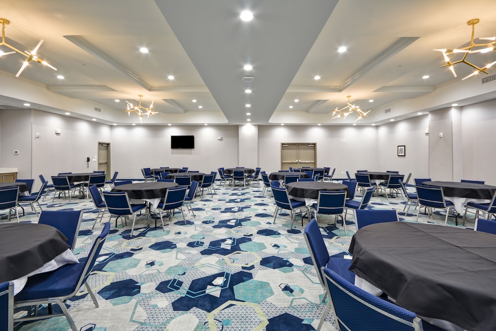 Hampton Inn Kyle - photo 33