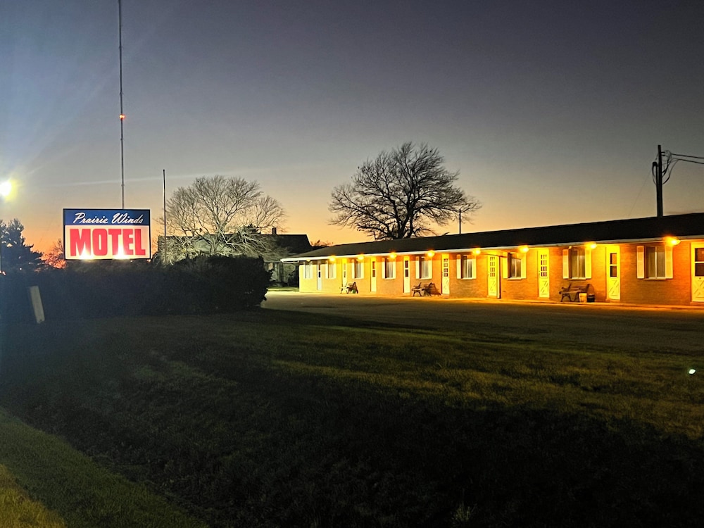 Hotel Prairie Winds Carthage Keokuk Hwy 136 in Springfield, United States