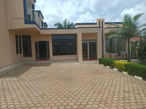 Ikaze B&B — 4-Star Luxury Hotel in Kigali, Rwanda