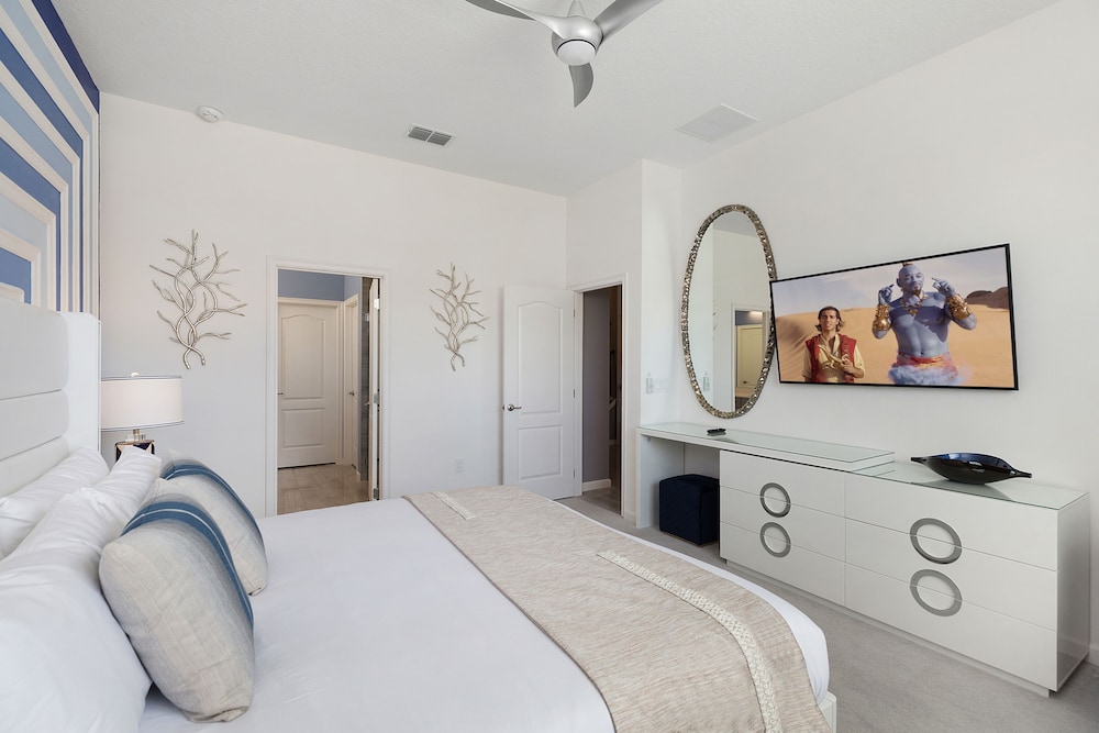 Solterra Resort Luxury 10 Bedroom Homes - photo 14