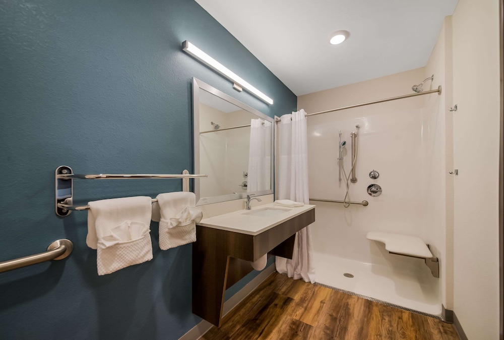 WoodSpring Suites Inverness - photo 18