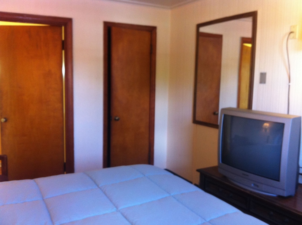 Green Crest Motel - photo 2
