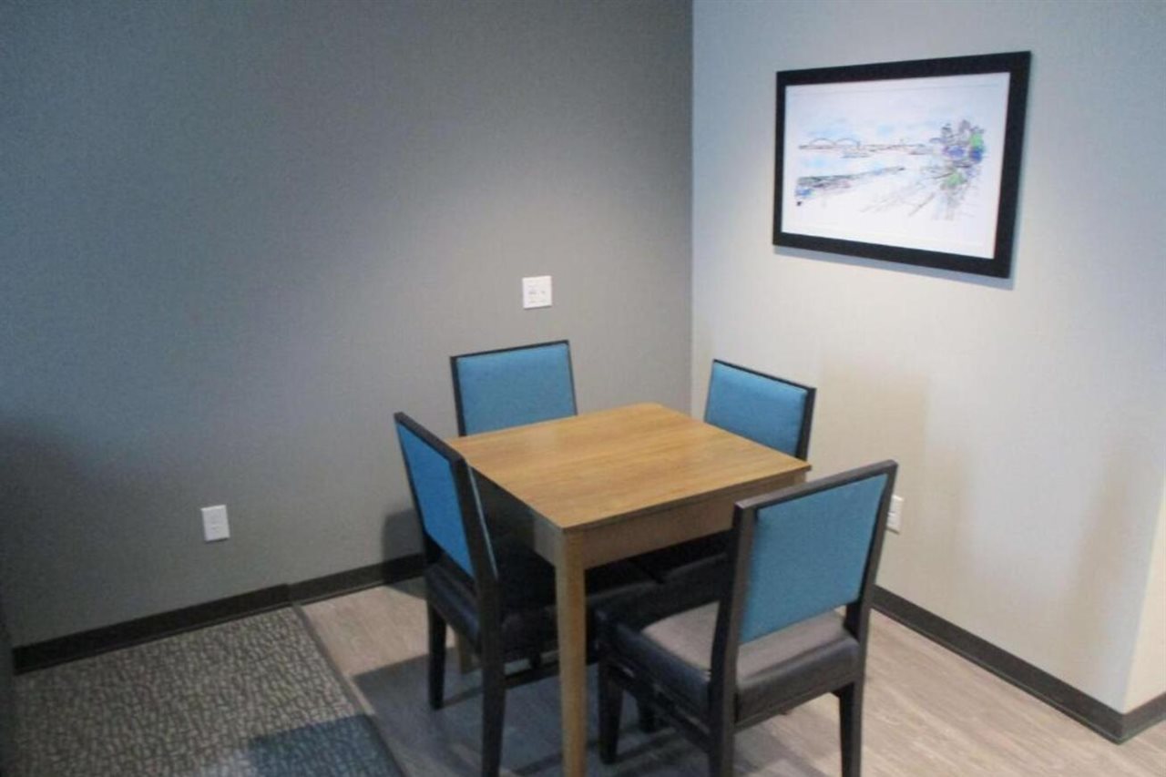 Best Western Plus Executive Residency Marion - photo 13