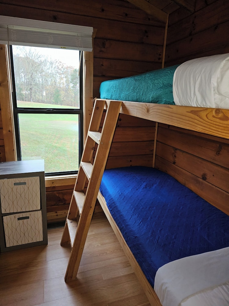 Copperhead Lodge and Resort Cabin Rentals - photo 9