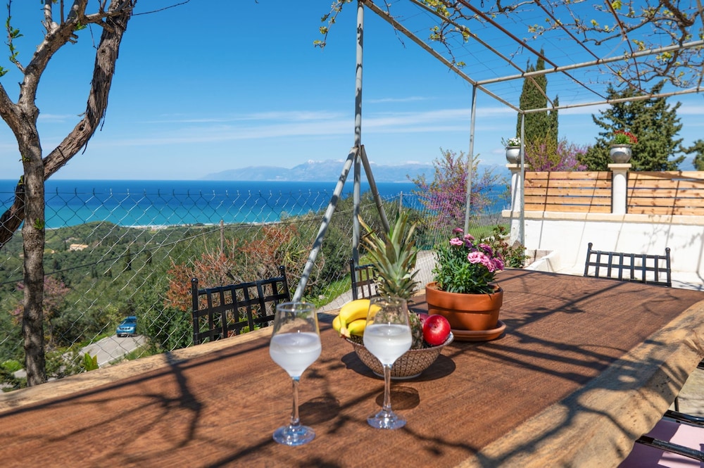 Villa Hercules in Corfu — 4-Star Luxury Hotel in Corfu, Greece