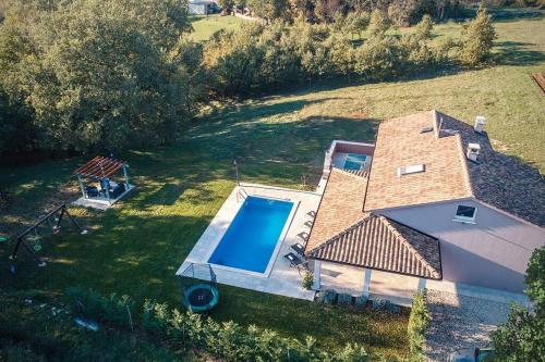 Modern House with private pool — 4-Star Luxury Hotel in Zminj, Croatia