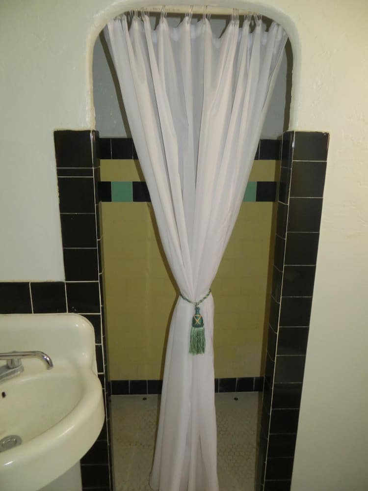 El Trovatore Motel - photo 28
