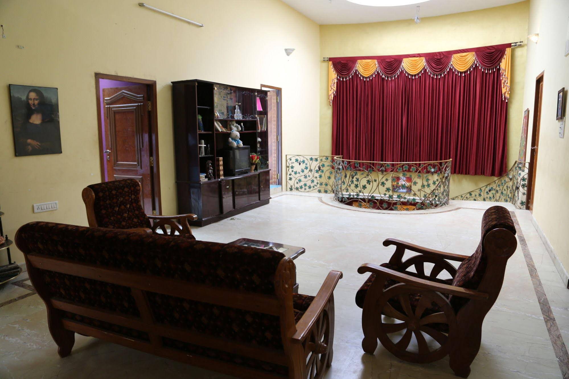 Fast Track Valasaravakkam - last minute hotel in Chennai