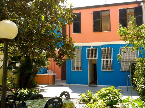 Eco B&B I Due Oleandri — 4-Star Luxury Hotel in Carrara, Italy