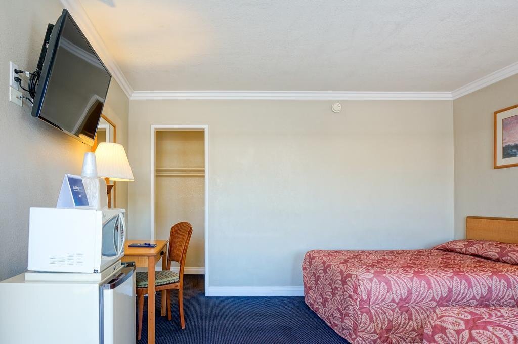Harbor Motel - photo 5