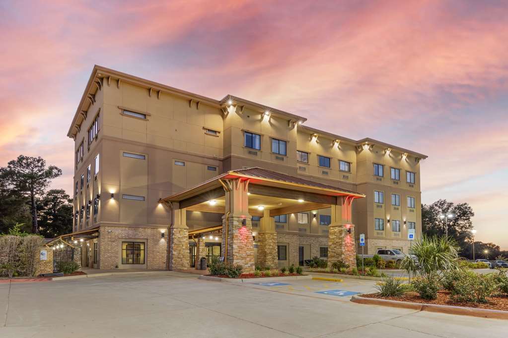 Best Western Plus Classic Inn & Suites — hotel in Center