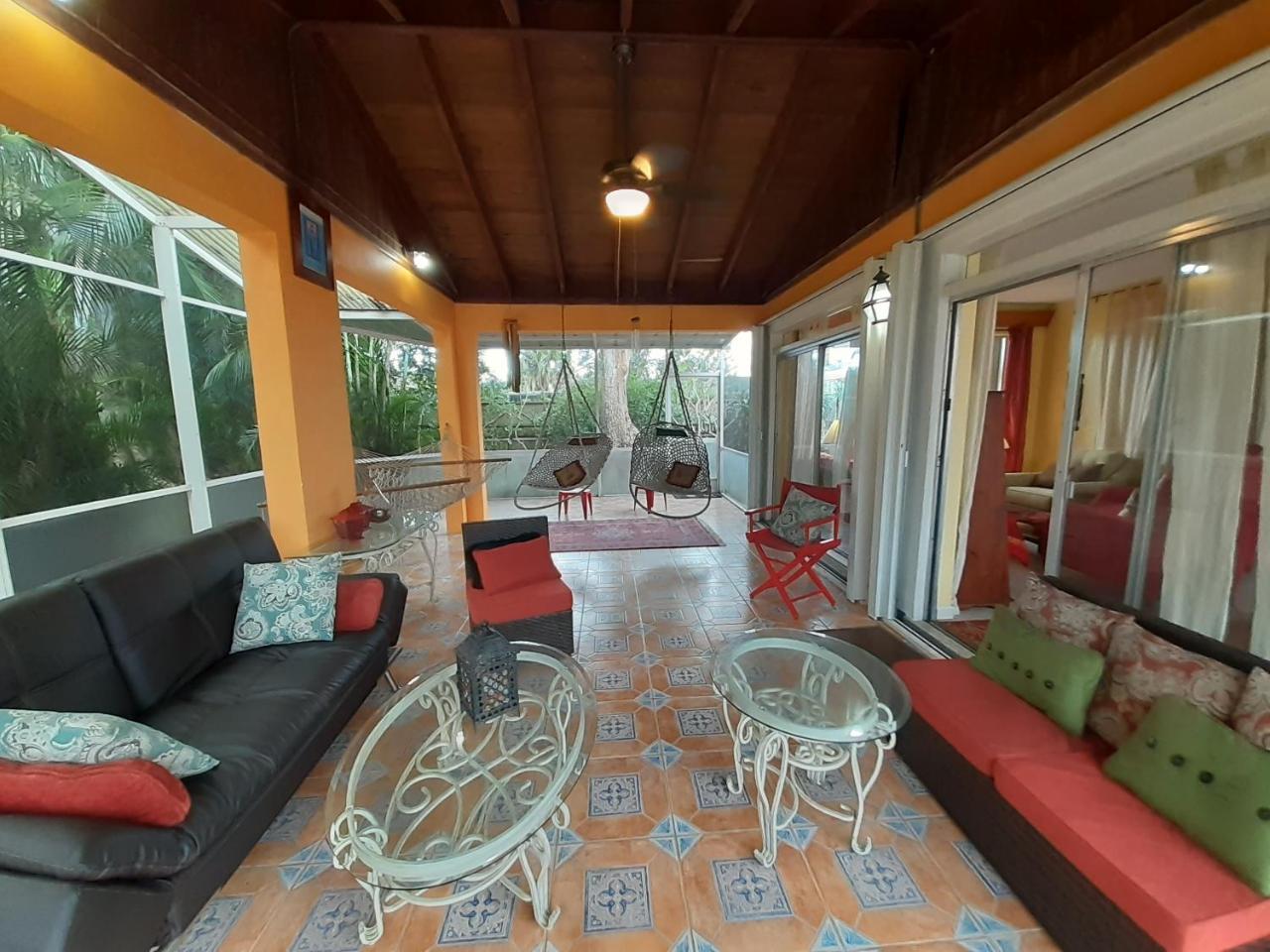 Gorgeous Lakeview Front Lake Osborne — Lake Worth