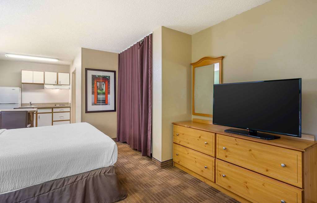 Extended Stay America Select Suites Tampa Brandon - photo 43