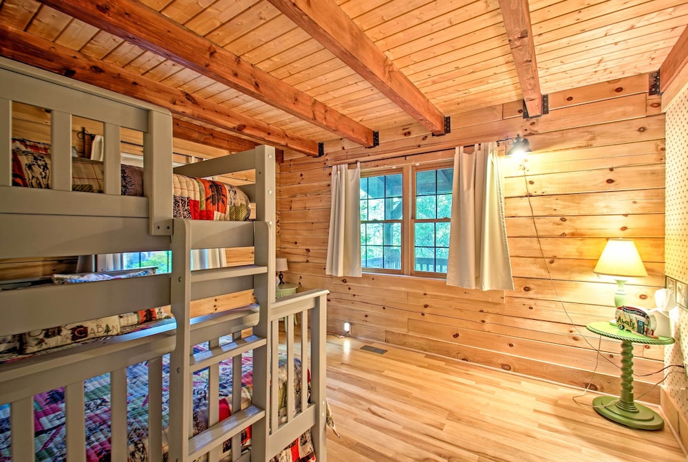 Massanutten Resort Log Cabin w Mountain Views - photo 8