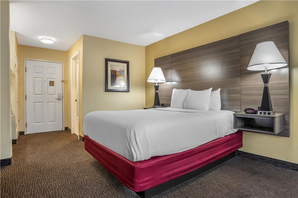 Best Western Plus Bessemer Hotel & Suites - photo 32