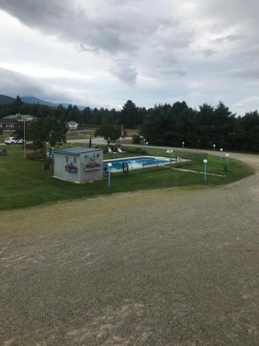 Four Seasons Motor Inn - photo 39