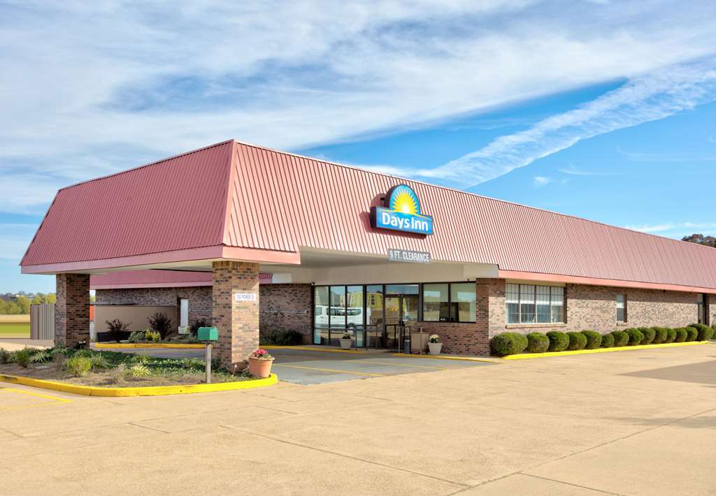 Days Inn by Wyndham Batesville - photo 2