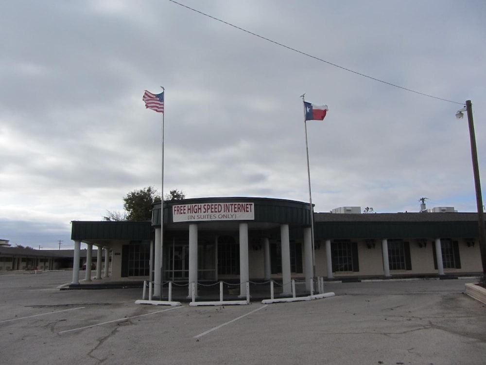 Royal Inn Abilene - photo 35