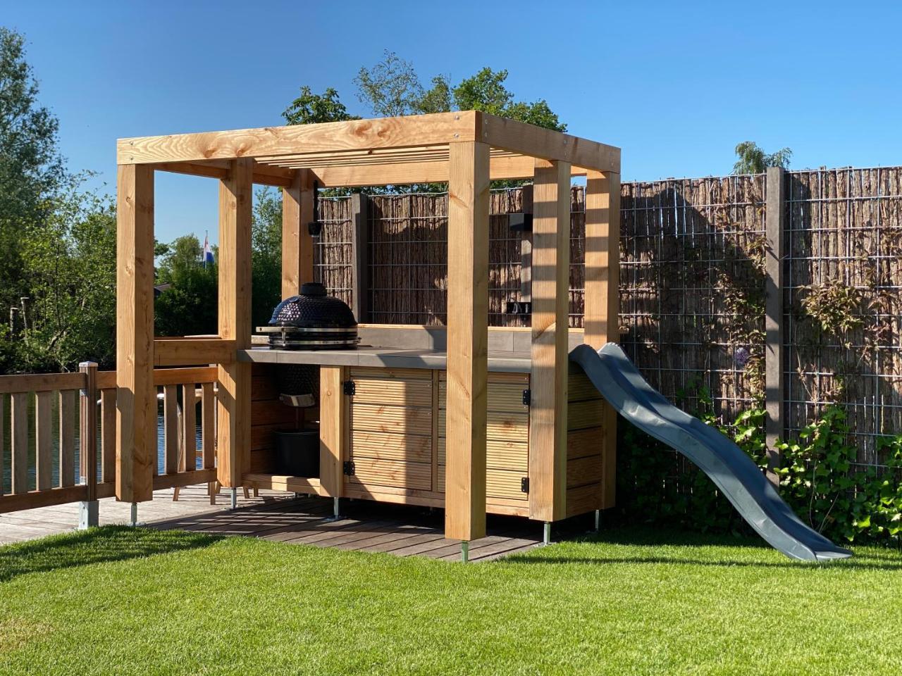 NEW Private Residence with Sauna on a lake near Amsterdam