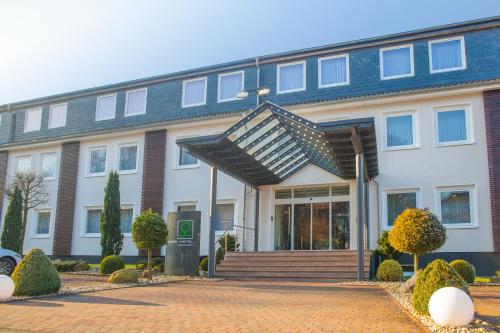 Parkhotel Ahrbergen — 4-Star Luxury Hotel in Sarstedt, Germany