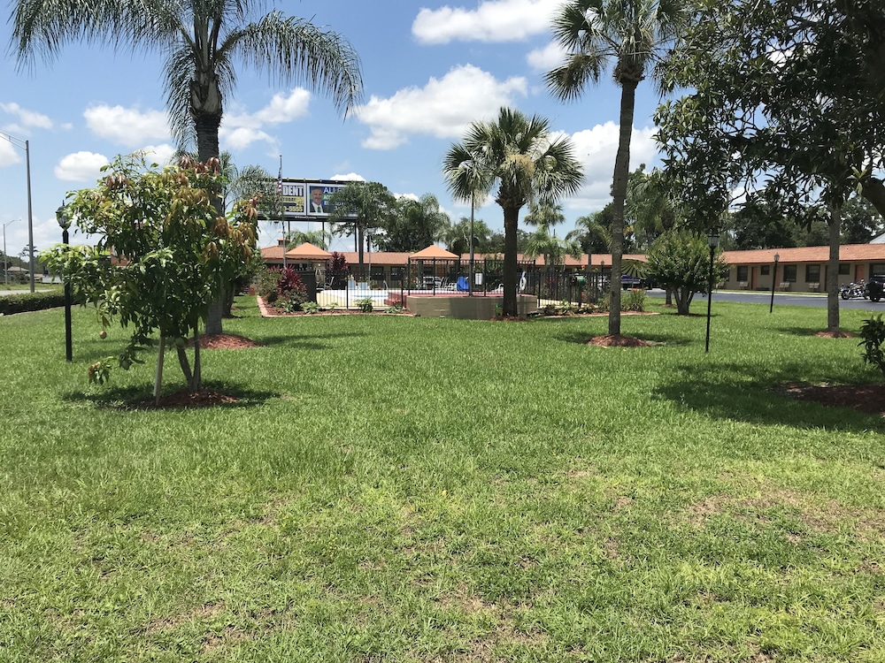 Silver Princess Motel - photo 26