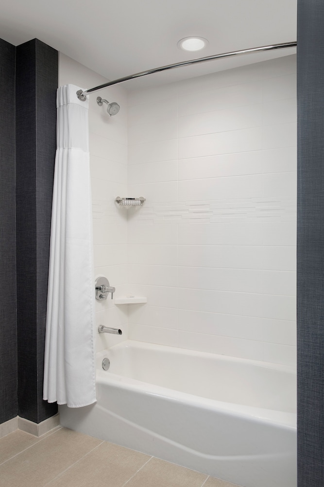 Residence Inn by Marriott Doral Mall Area - photo 18