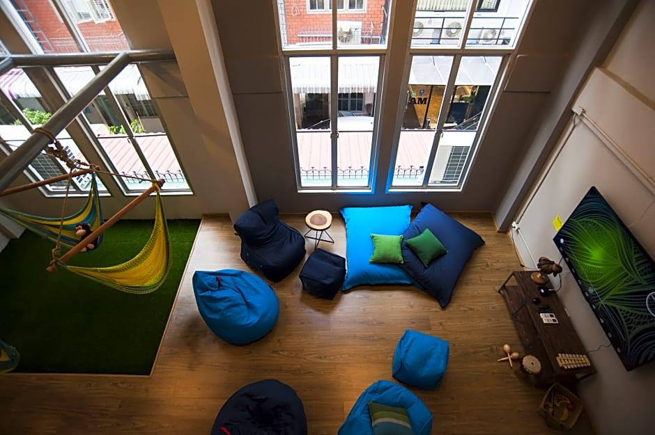 Happy Monkey Hostel Bangkok