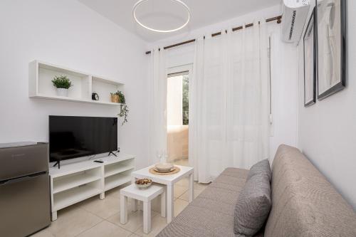 AT Home Apartments C2 — 4-Star Luxury Hotel in Alexandroupoli, Greece