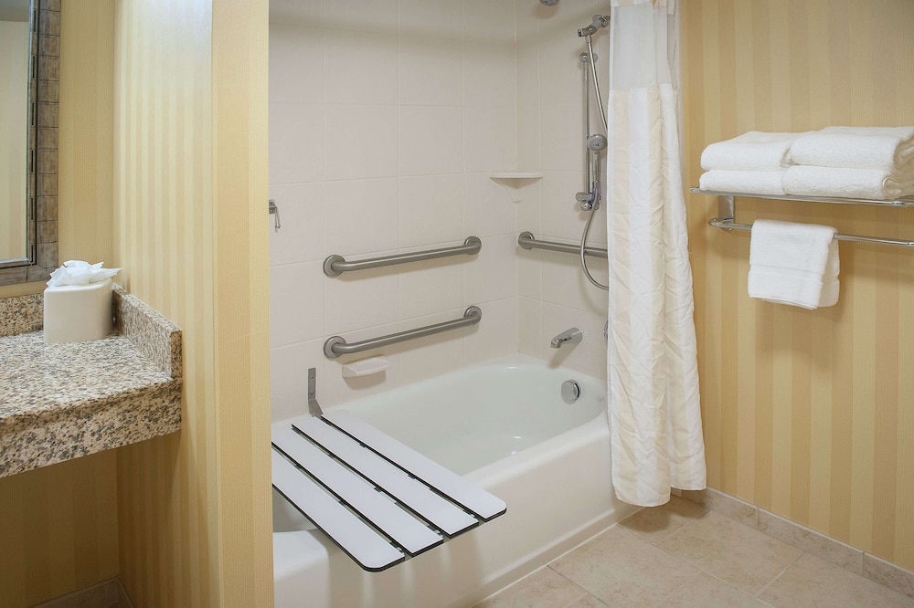 Hilton Garden Inn Pensacola Airport Medical Center - photo 29