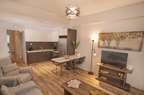 Modern Hospitality Apt Near Children's Hospital — 4-Star Luxury Hotel in Athens, Greece