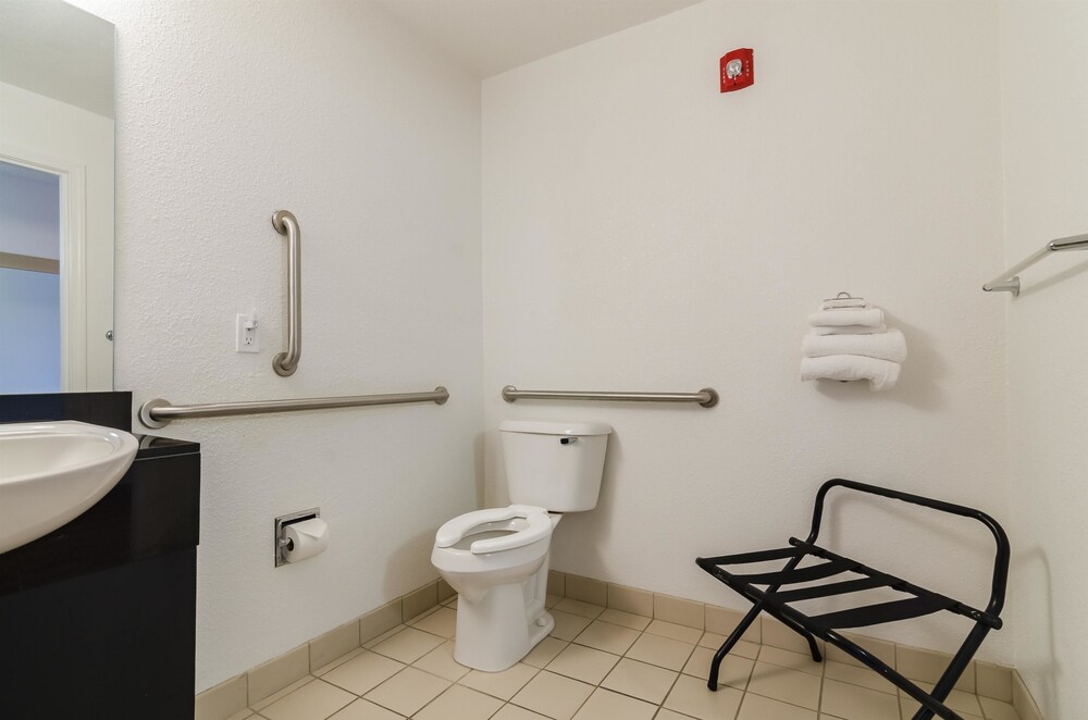 Motel6 North Platte NE East - photo 16