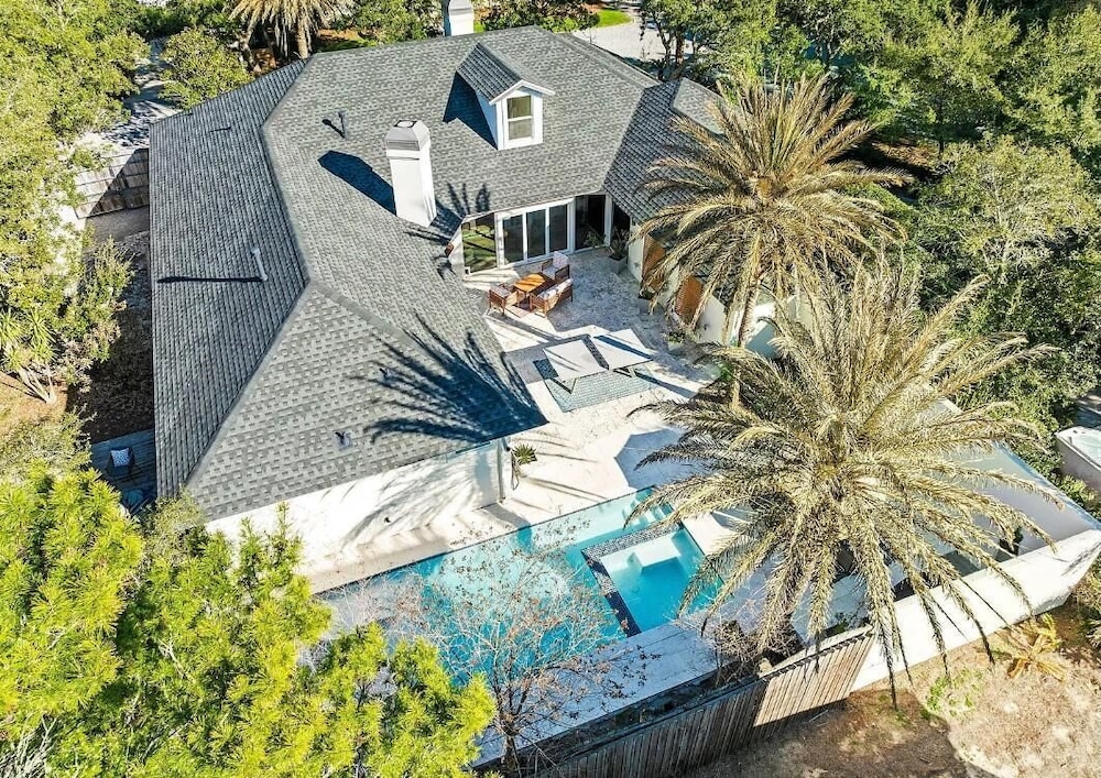 Saltaire in Unknown City, United States