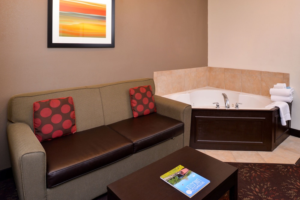 Holiday Inn Express Hotel & Suites Lancaster Lititz an IHG Hotel - photo 3