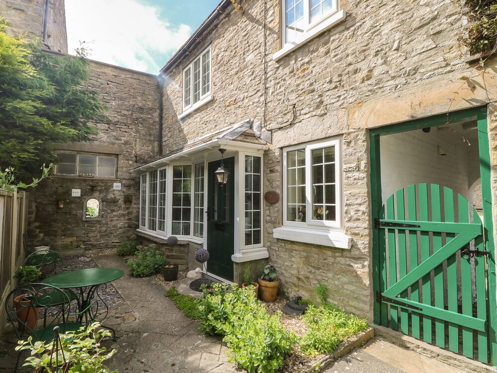 Wedgewood Cottage — 4-Star Luxury Hotel in Leyburn, United Kingdom