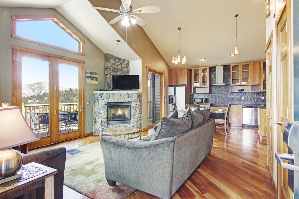 Mount Cairns 16a 2 Bedroom Condo by RedAwning — 4-Star Luxury Hotel in Estes Park, United States