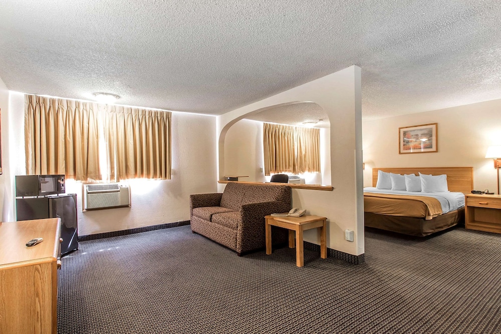 Brentwood Inn - photo 31