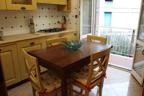 Casa My Home Genova 14 Minuti Dal Centro 5 Minuti a Piedi Dal Gaslini — 4-Star Luxury Hotel in Genoa, Italy