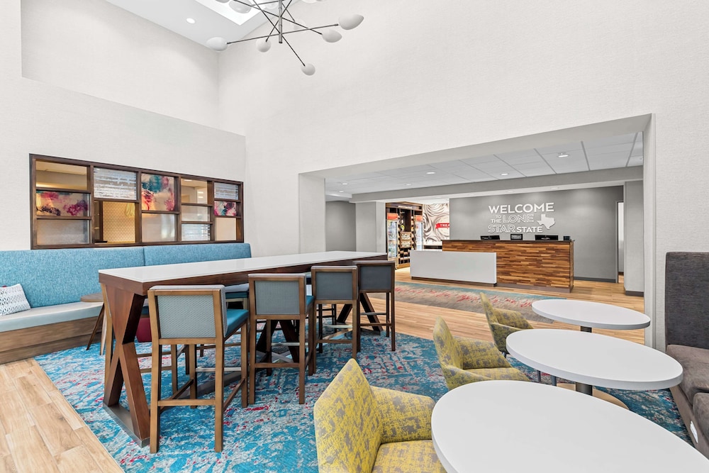 Hampton Inn & Suites Farmers Branch Dallas - photo 4