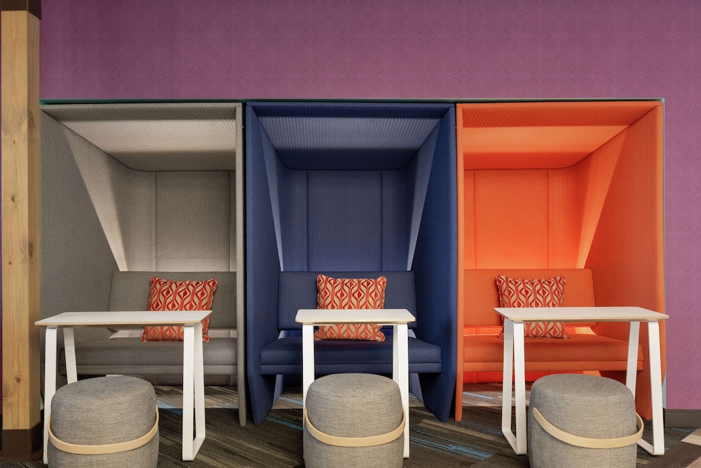 Tru by Hilton St. Charles St. Louis MO - photo 3