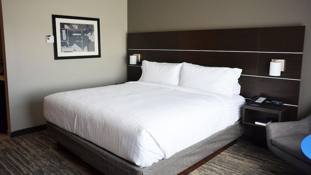 Holiday Inn Express & Suites Jacksonville W I295 and I10 by IHG - photo 7