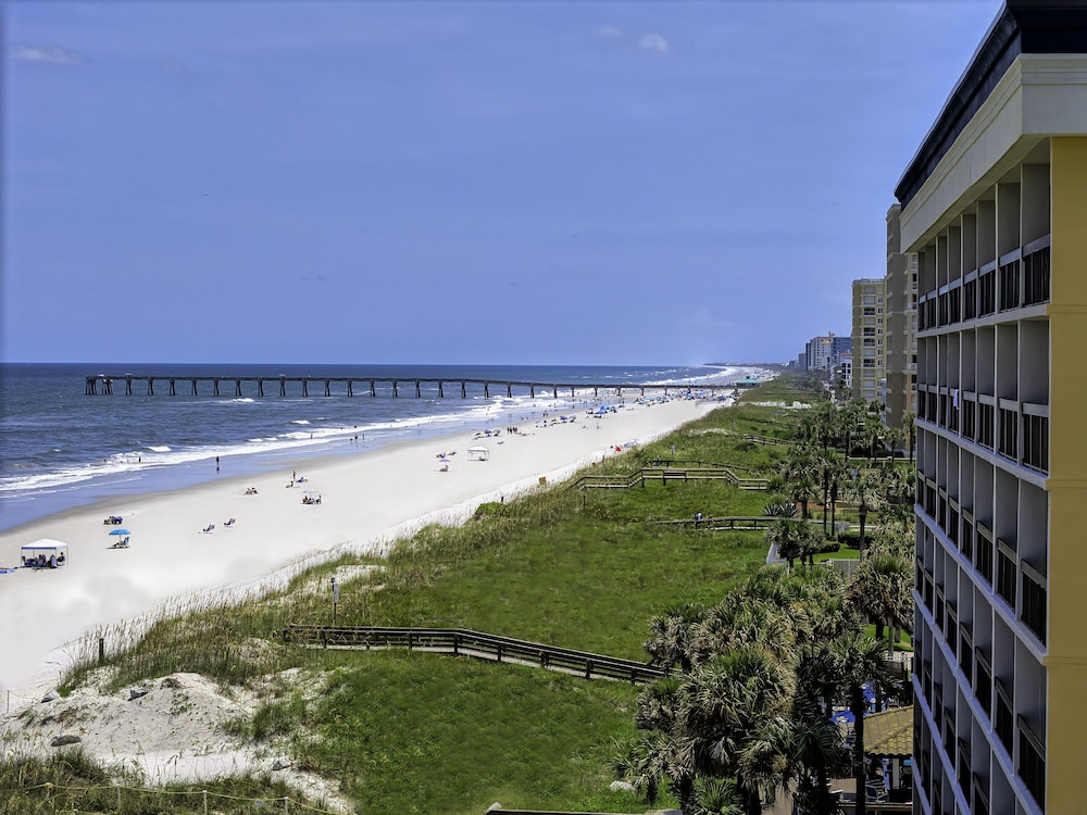 Hampton Inn Jacksonville Beach Oceanfront - photo 70