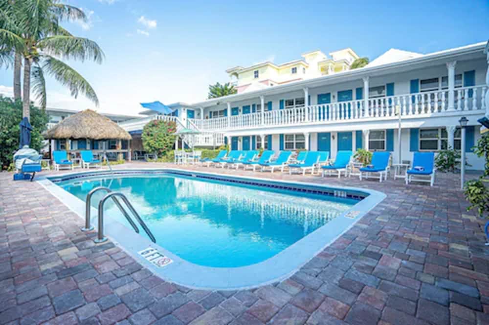 Carriage House Resort Motel - photo 17